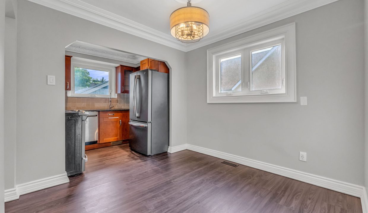14-web-or-mls-12_003_Dining Room