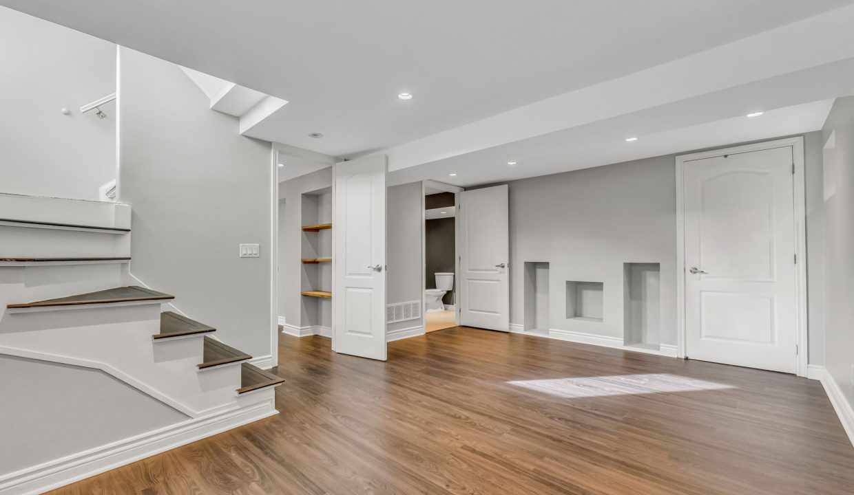 31-web-or-mls-60_002_Lower Level