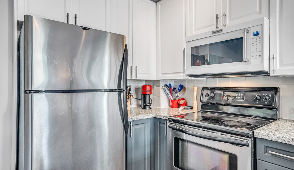 12-web-or-mls-12-kitchen4