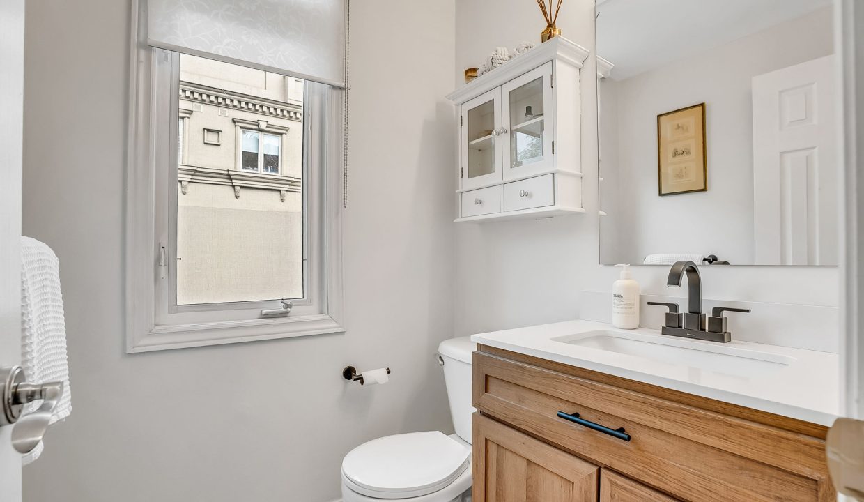 18-web-or-mls-18-powder room1